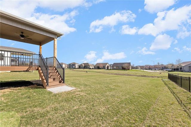 18637 W 193rd Street, Spring Hill, KS 66083