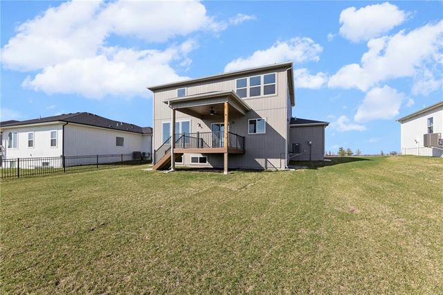 18637 W 193rd Street, Spring Hill, KS 66083