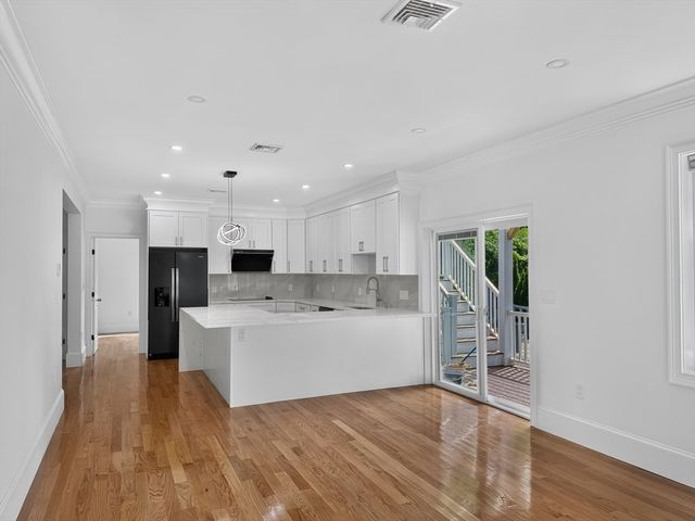 295 Billings Rd 1, Quincy, MA 02170