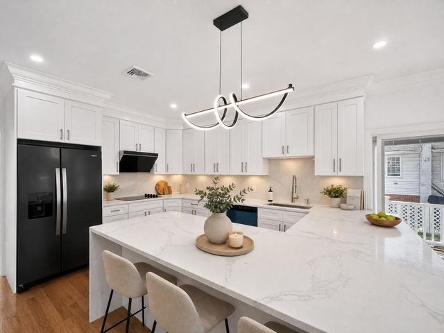 295 Billings Rd 1, Quincy, MA 02170