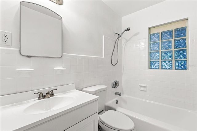 1039 THORNTON AVENUE, Orlando, FL 32803