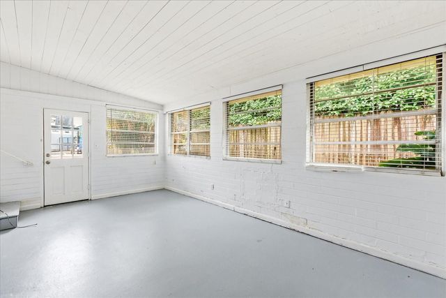 1039 THORNTON AVENUE, Orlando, FL 32803