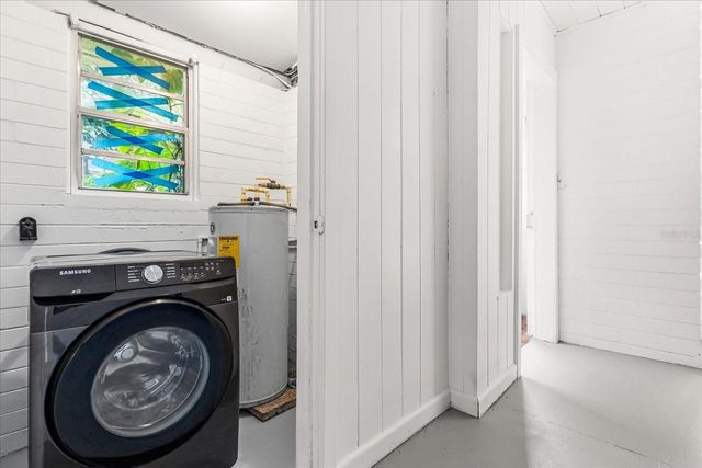 1039 THORNTON AVENUE, Orlando, FL 32803