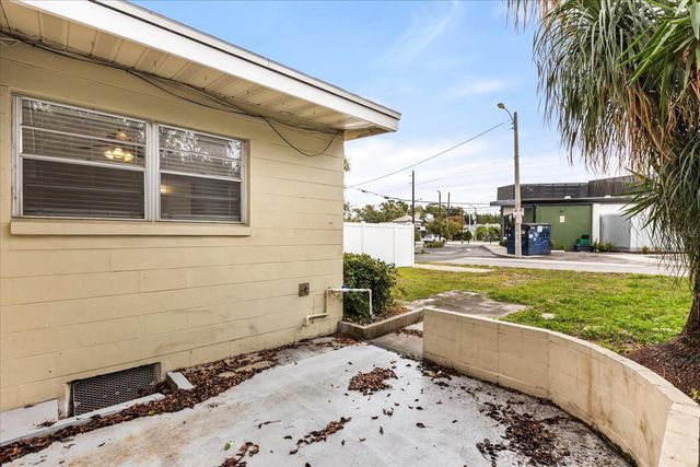 1039 THORNTON AVENUE, Orlando, FL 32803