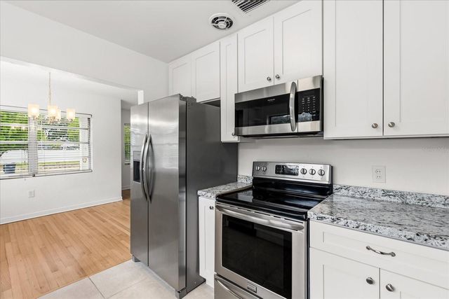 1039 THORNTON AVENUE, Orlando, FL 32803