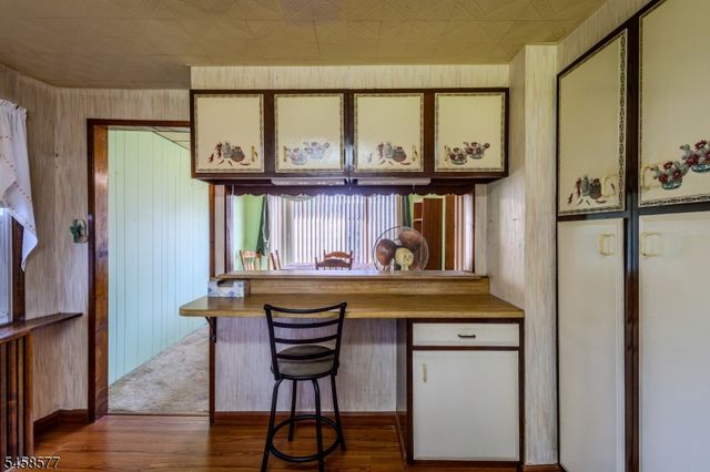 1530 Windrew Ave, South Plainfield Boro, NJ 07080