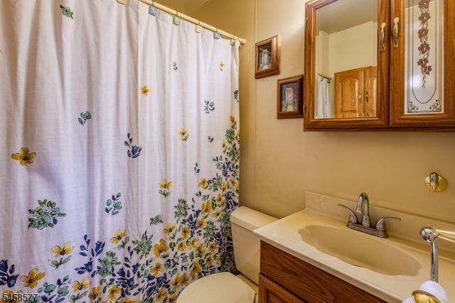 1530 Windrew Ave, South Plainfield Boro, NJ 07080