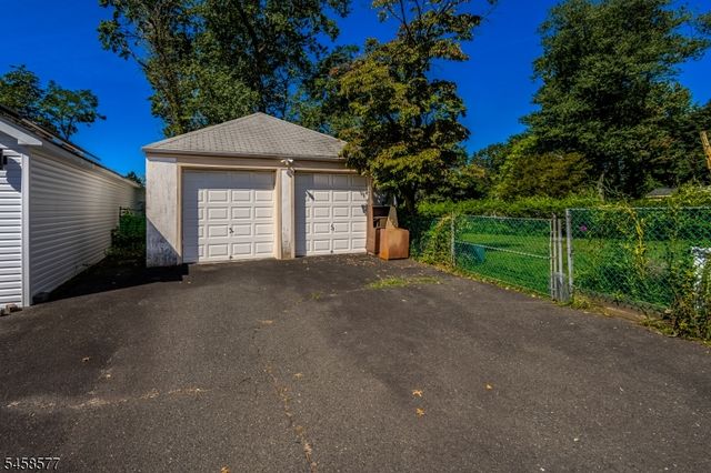1530 Windrew Ave, South Plainfield Boro, NJ 07080