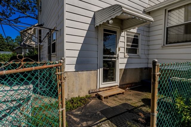 1530 Windrew Ave, South Plainfield Boro, NJ 07080