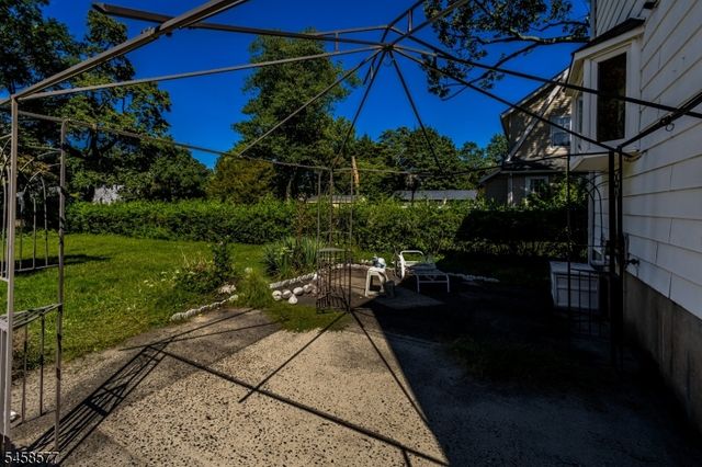 1530 Windrew Ave, South Plainfield Boro, NJ 07080