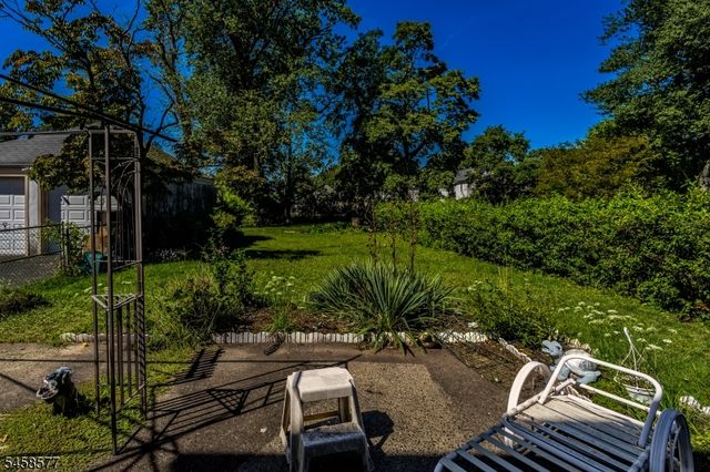 1530 Windrew Ave, South Plainfield Boro, NJ 07080