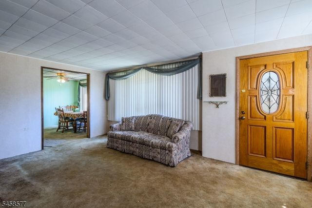 1530 Windrew Ave, South Plainfield Boro, NJ 07080