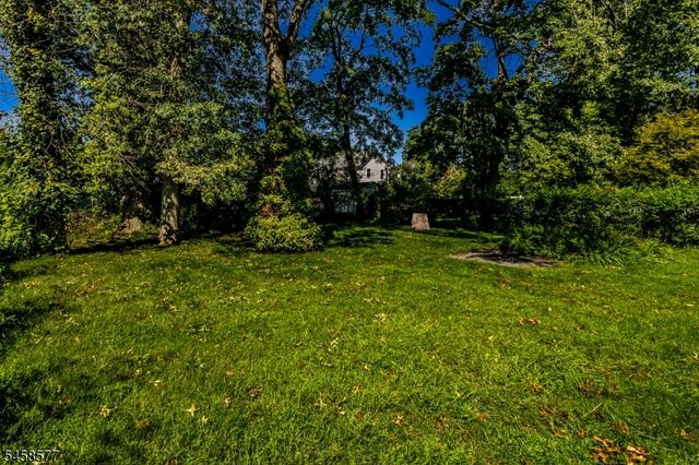 1530 Windrew Ave, South Plainfield Boro, NJ 07080