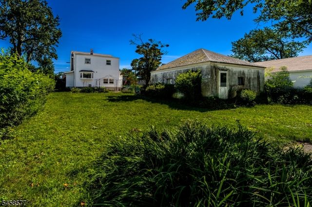 1530 Windrew Ave, South Plainfield Boro, NJ 07080