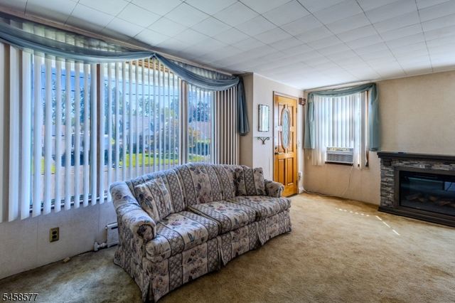 1530 Windrew Ave, South Plainfield Boro, NJ 07080