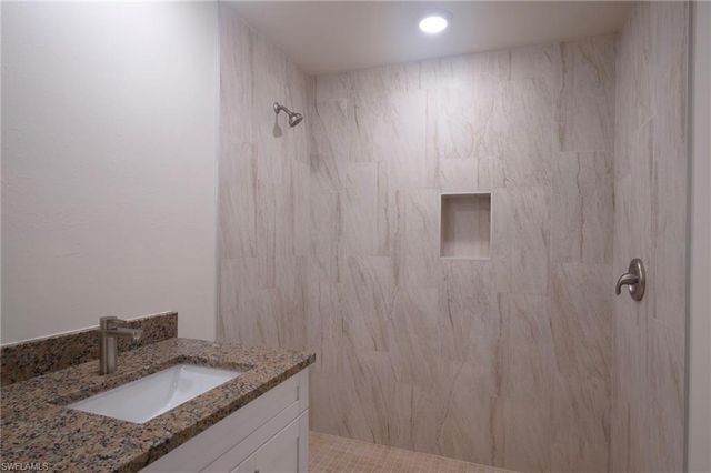 2120 French ST, Fort Myers, FL 33916