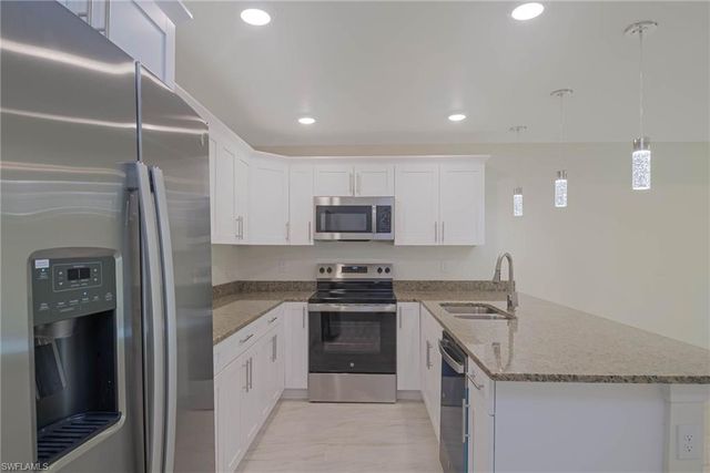 2120 French ST, Fort Myers, FL 33916