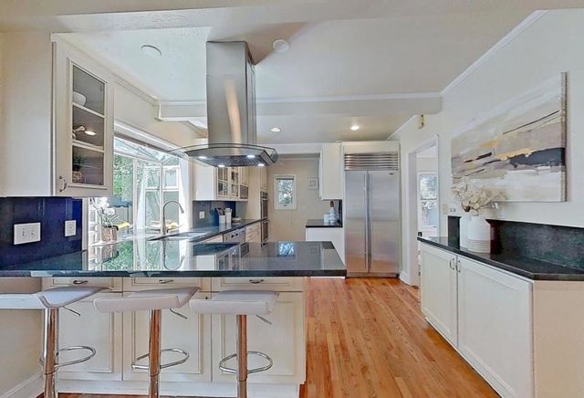 2330 Emerson Street, Palo Alto, CA 94301