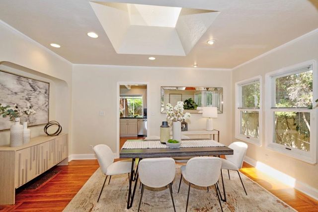 2330 Emerson Street, Palo Alto, CA 94301