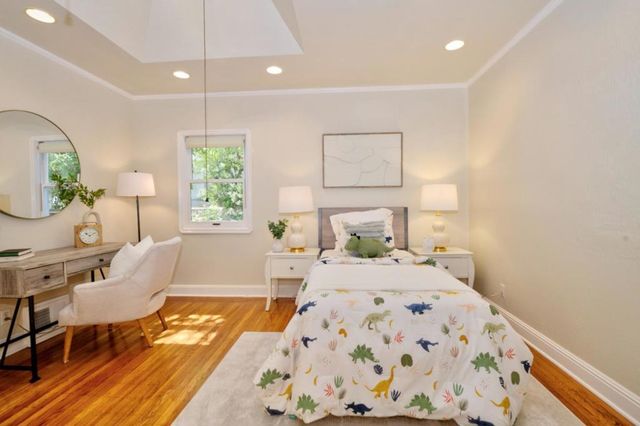 2330 Emerson Street, Palo Alto, CA 94301