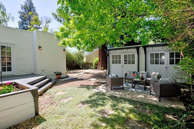 2330 Emerson Street, Palo Alto, CA 94301