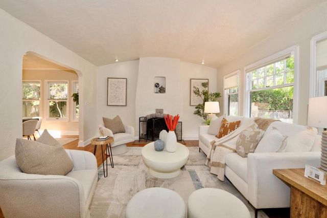 2330 Emerson Street, Palo Alto, CA 94301