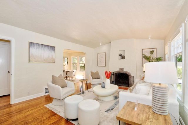 2330 Emerson Street, Palo Alto, CA 94301