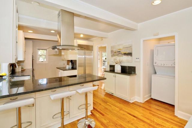 2330 Emerson Street, Palo Alto, CA 94301