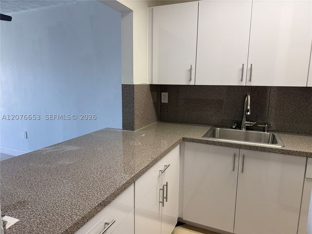 6055 W 19th Ave 311, Hialeah, FL 33012