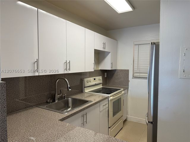 6055 W 19th Ave 311, Hialeah, FL 33012