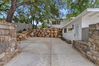 701 W Lomita Avenue, Ojai, CA 93023