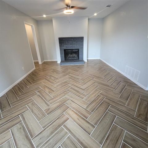 13351 Water Oak LN B, Austin, TX 78729