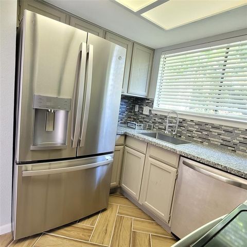 13351 Water Oak LN B, Austin, TX 78729