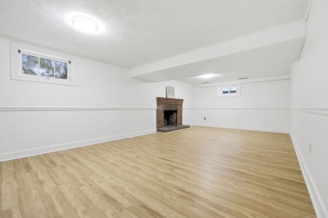 5 Crest Dr W, Dover, MA 02030