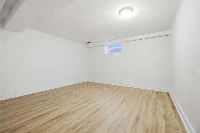 5 Crest Dr W, Dover, MA 02030