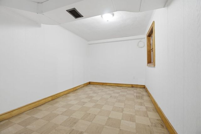 5 Crest Dr W, Dover, MA 02030