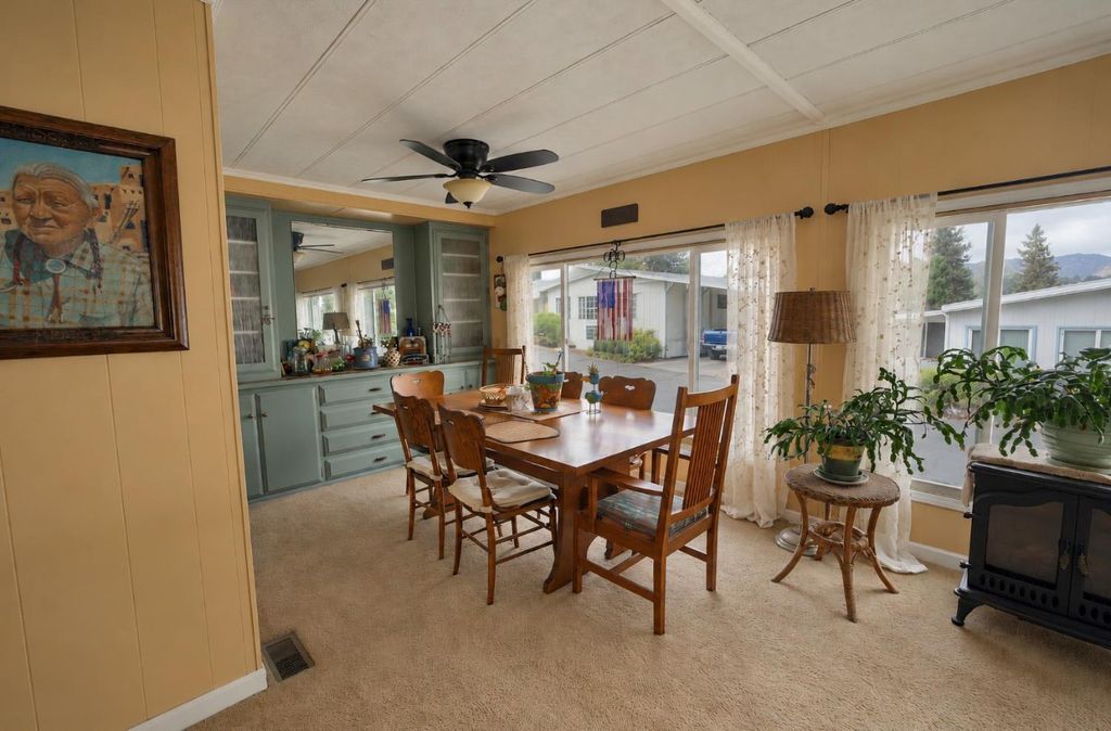Image 18 of property listing at 39678 Road 425b # 41, Oakhurst, CA 93644