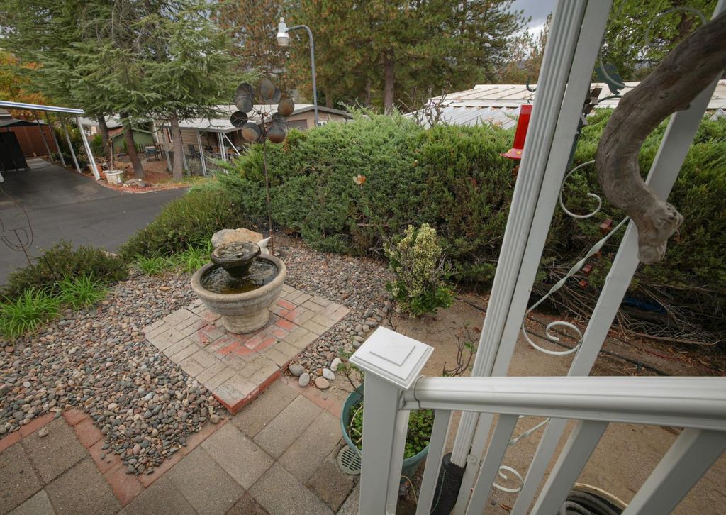 Image 5 of property listing at 39678 Road 425b # 41, Oakhurst, CA 93644