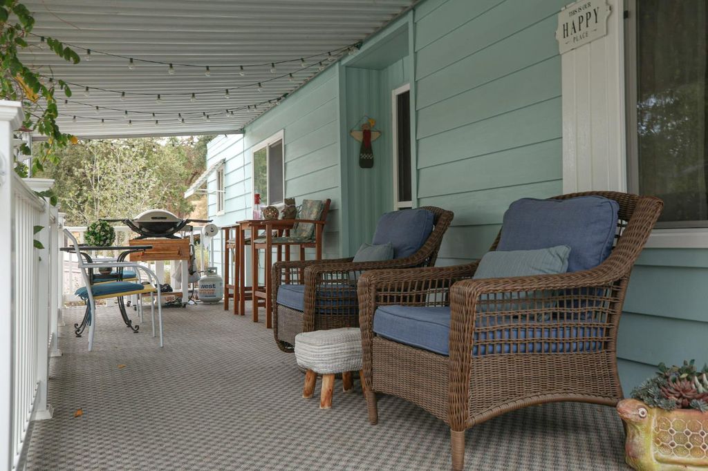Image 6 of property listing at 39678 Road 425b # 41, Oakhurst, CA 93644