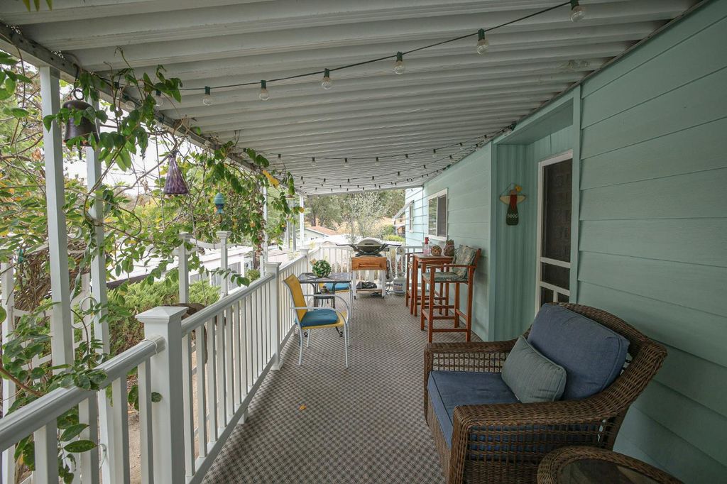 Image 9 of property listing at 39678 Road 425b # 41, Oakhurst, CA 93644