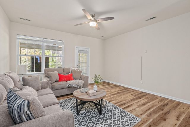 325 Flyway Road, Goose Creek, SC 29445