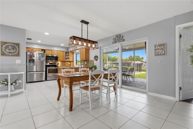 8515 NW 26th Dr, Coral Springs, FL 33065