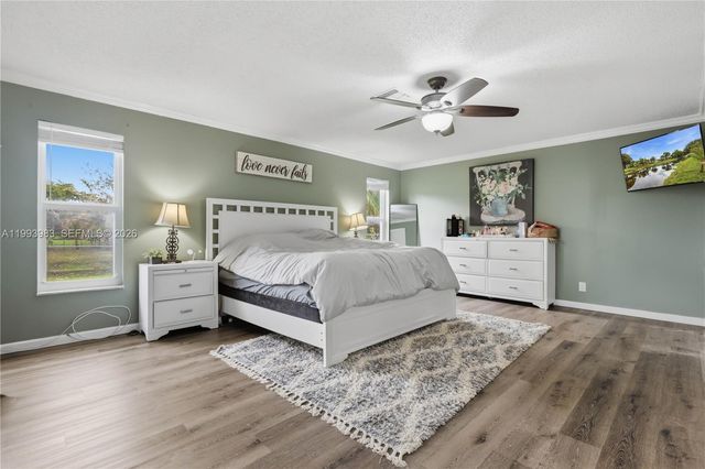 8515 NW 26th Dr, Coral Springs, FL 33065