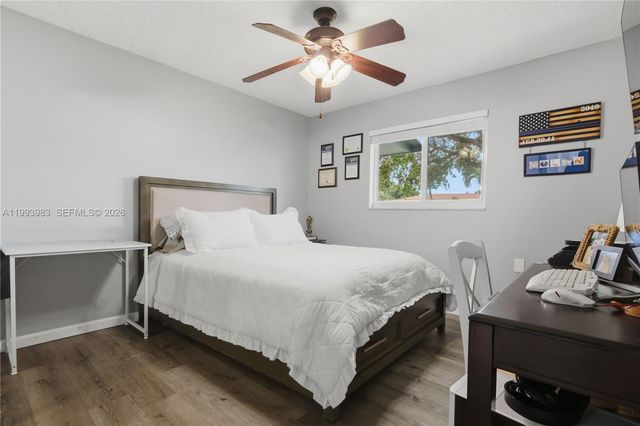 8515 NW 26th Dr, Coral Springs, FL 33065