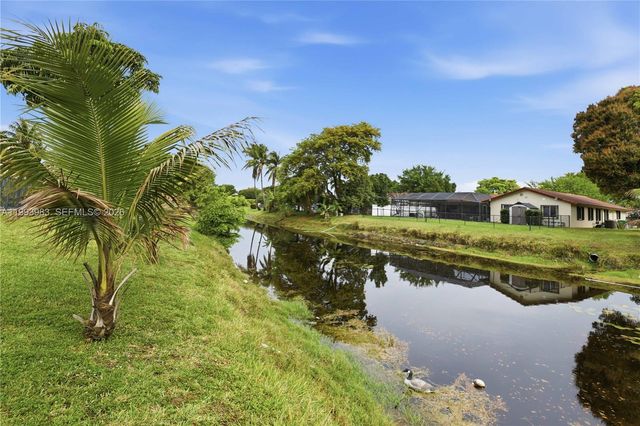 8515 NW 26th Dr, Coral Springs, FL 33065