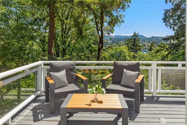 9210 Parkwood Ridge Road, Mercer Island, WA 98040