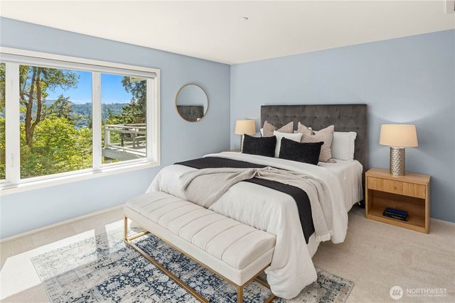 9210 Parkwood Ridge Road, Mercer Island, WA 98040