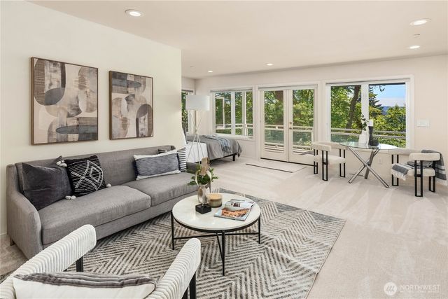 9210 Parkwood Ridge Road, Mercer Island, WA 98040