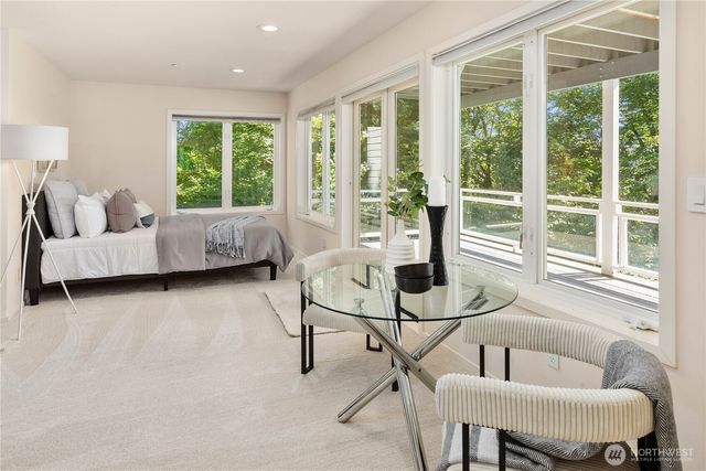 9210 Parkwood Ridge Road, Mercer Island, WA 98040