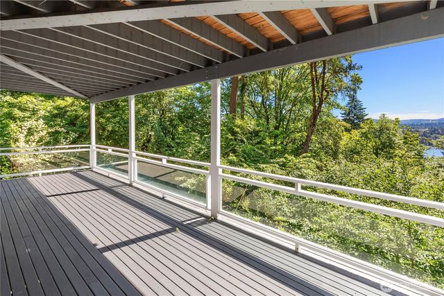 9210 Parkwood Ridge Road, Mercer Island, WA 98040